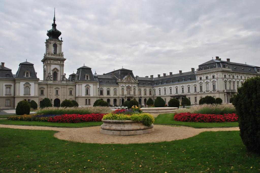 Active Vendeghaz Keszthely Hotel Exterior photo